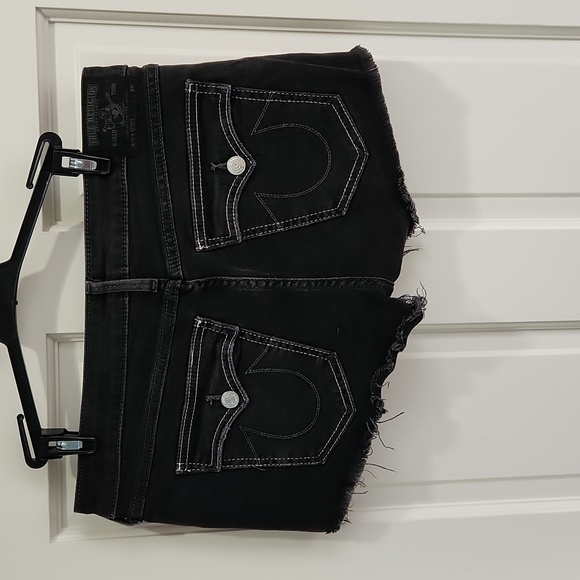 True Religion Joey Frayed Black Jeans Shorts - Picture 10 of 10